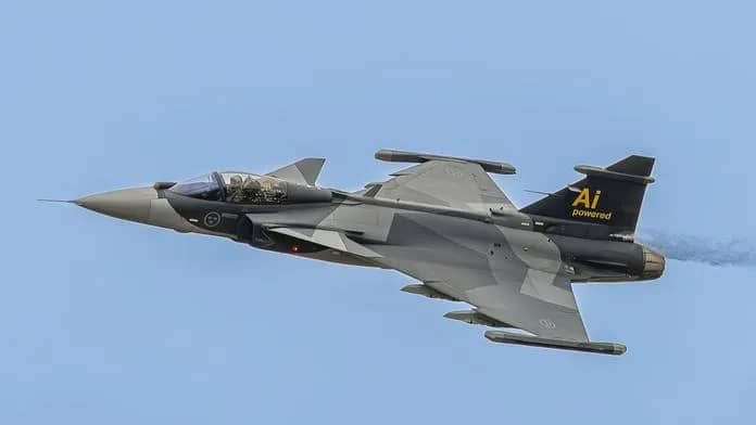 Nga tập kích quy mô lớn nhằm vào Ukraine, Séc điều tiêm kích Gripen bảo vệ không phận Ba Lan