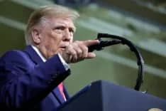 Tin tức thế giới 2-10: Ông Trump dọa đánh Iran 'rất mạnh' nếu dính líu vụ Flydubai; Siêu tàu bị tấn công tại Hormuz