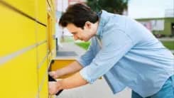Tại Séc, cựu nhân viên bị nghi lấy trộm hàng hóa trị giá hàng triệu korun từ tủ nhận hàng tự động