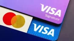 Raiffeisenbank ngừng phát hành thẻ Mastercard, chuyển hoàn toàn sang Visa