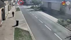 Tài xế say xỉn lái xe không có lốp ở Smiřice gây nguy hiểm cho người đi đường