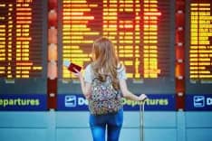 Săn vé máy bay giá rẻ từ Séc: Chuyên gia cảnh báo những bẫy chi phí cần tránh