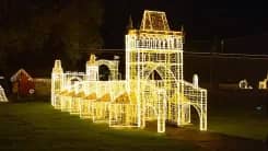 Chiêm ngưỡng lâu đài Karlštejn và cầu Charles phiên bản ánh sáng khổng lồ tại Žluté lázně