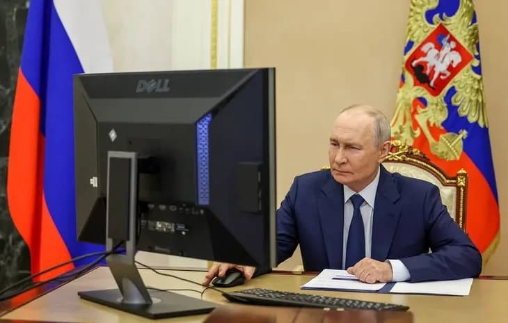 Ông Putin bỏ phiếu trực tuyến, tố Ukraine can thiệp bầu cử Quốc hội Nga