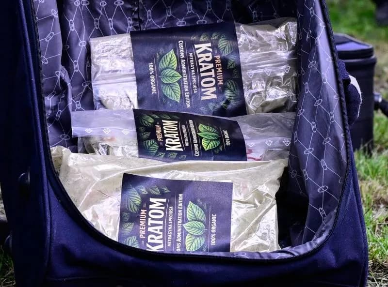 Chính phủ Séc sẽ xem xét siết chặt quy định bán kratom và áp thuế tiêu thụ đặc biệt