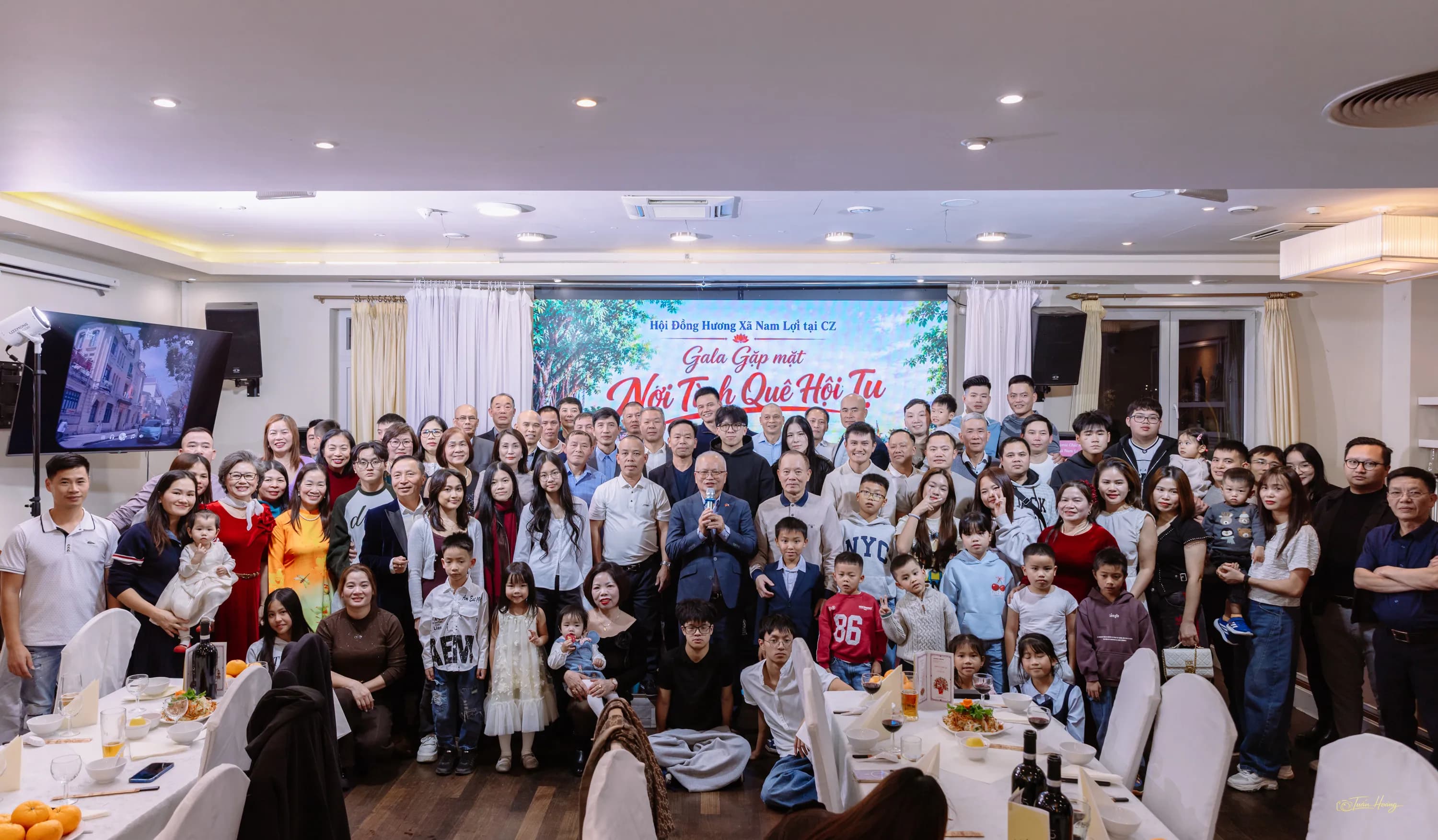 Gala gặp mặt của Hội đồng hương xã Nam Lợi tại Séc: Hai mươi năm vun đắp nghĩa tình quê hương