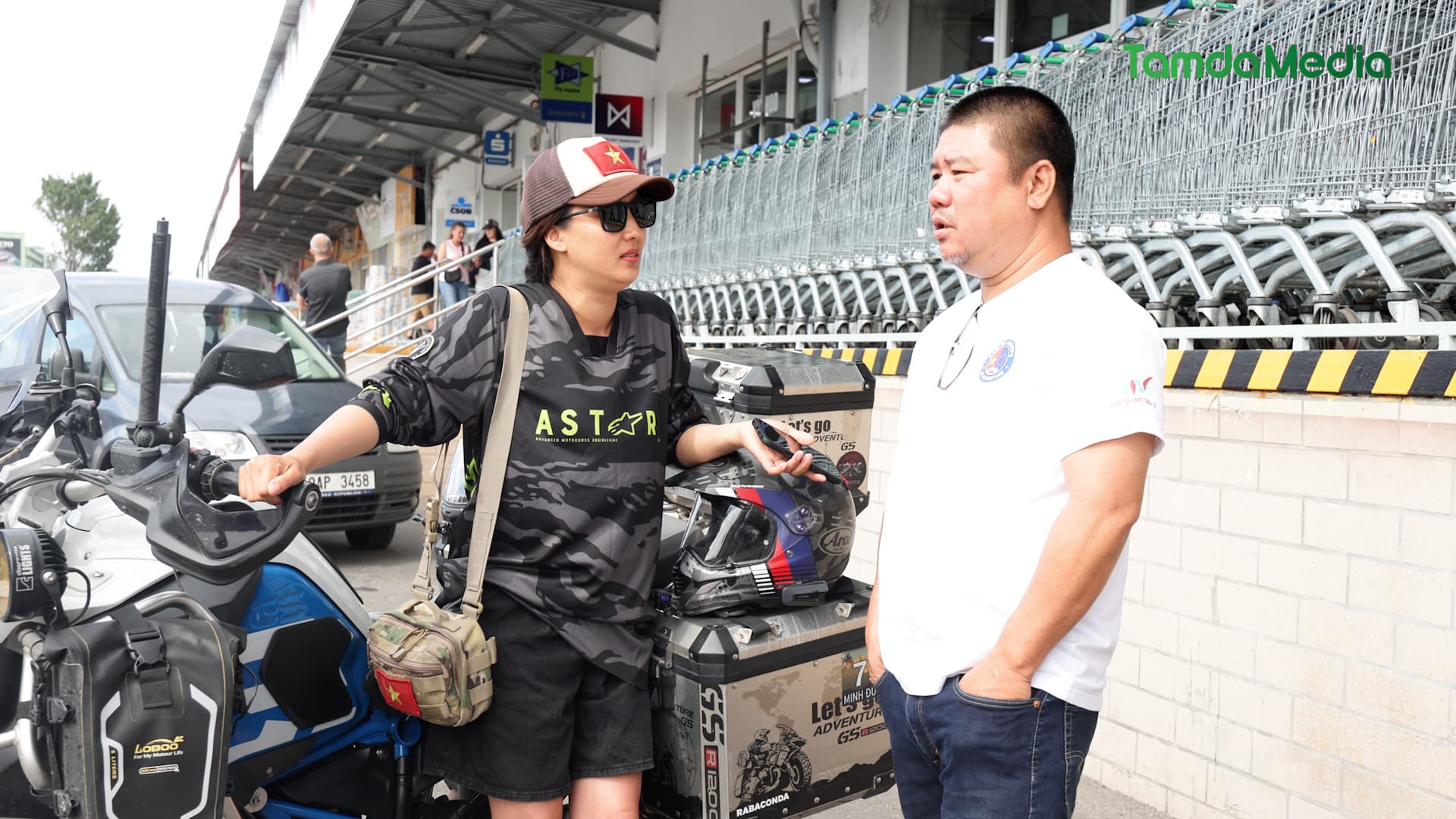 Từ Việt Nam đến châu Âu: Hành trình xuyên lục địa của những người Việt mê dịch chuyển