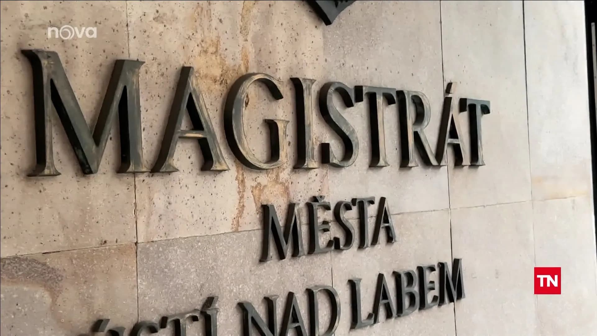 Tại Ústí nad Labem, phe thắng cử muốn xóa bỏ các quận thành phố, phe đối lập phản đối