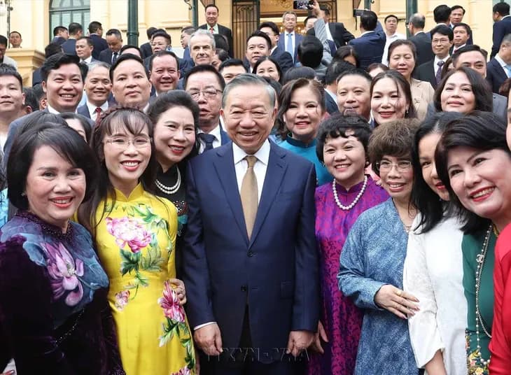 Tổng Bí thư, Chủ tịch nước: Bảo đảm môi trường kinh doanh ổn định, tháo gỡ thực chất vướng mắc của doanh nghiệp