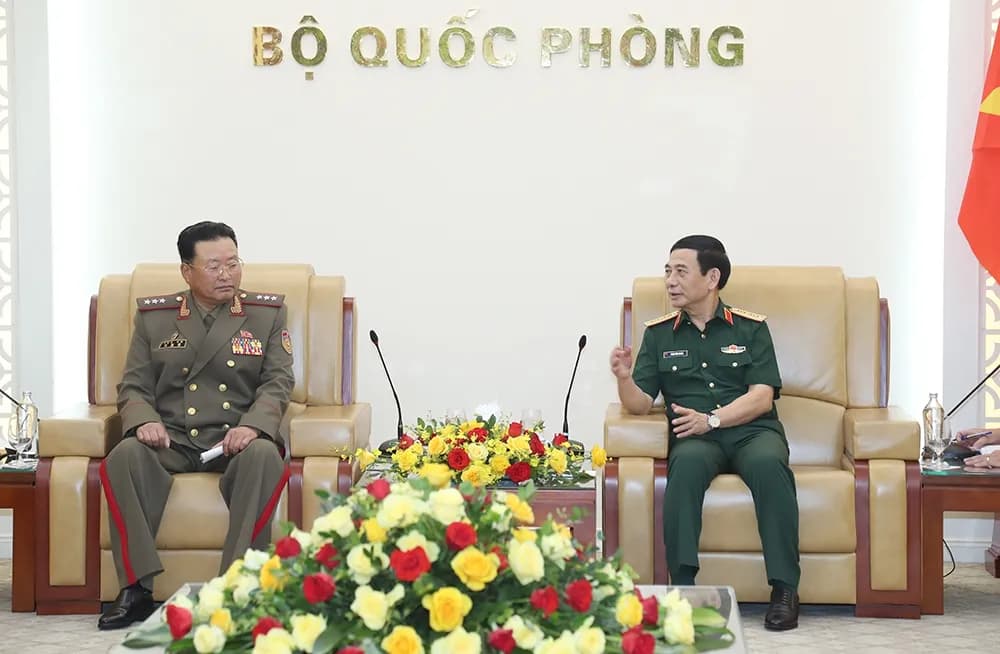 Đại tướng Phan Văn Giang tiếp Thứ trưởng Bộ Quốc phòng Triều Tiên