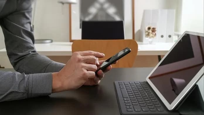 Česká spořitelna tăng lãi suất tài khoản tiết kiệm, nhưng khiến một bộ phận khách hàng bất bình