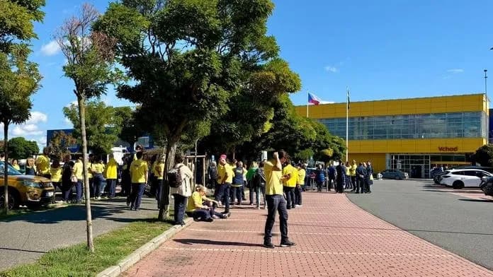 Cửa hàng IKEA tại Praha phải sơ tán toàn bộ người bên trong do sự cố kỹ thuật