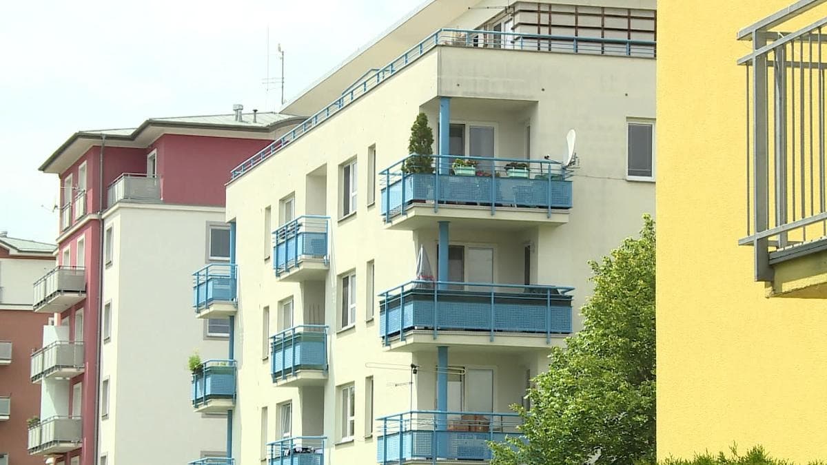 Praha thiếu khoảng 100.000 căn hộ: Các đảng phái tranh cãi gay gắt về giải pháp