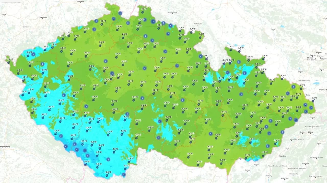 Băng giá xuất hiện cả ở các thành phố lớn của Séc, nhiệt độ tại Šumava giảm xuống -10°C