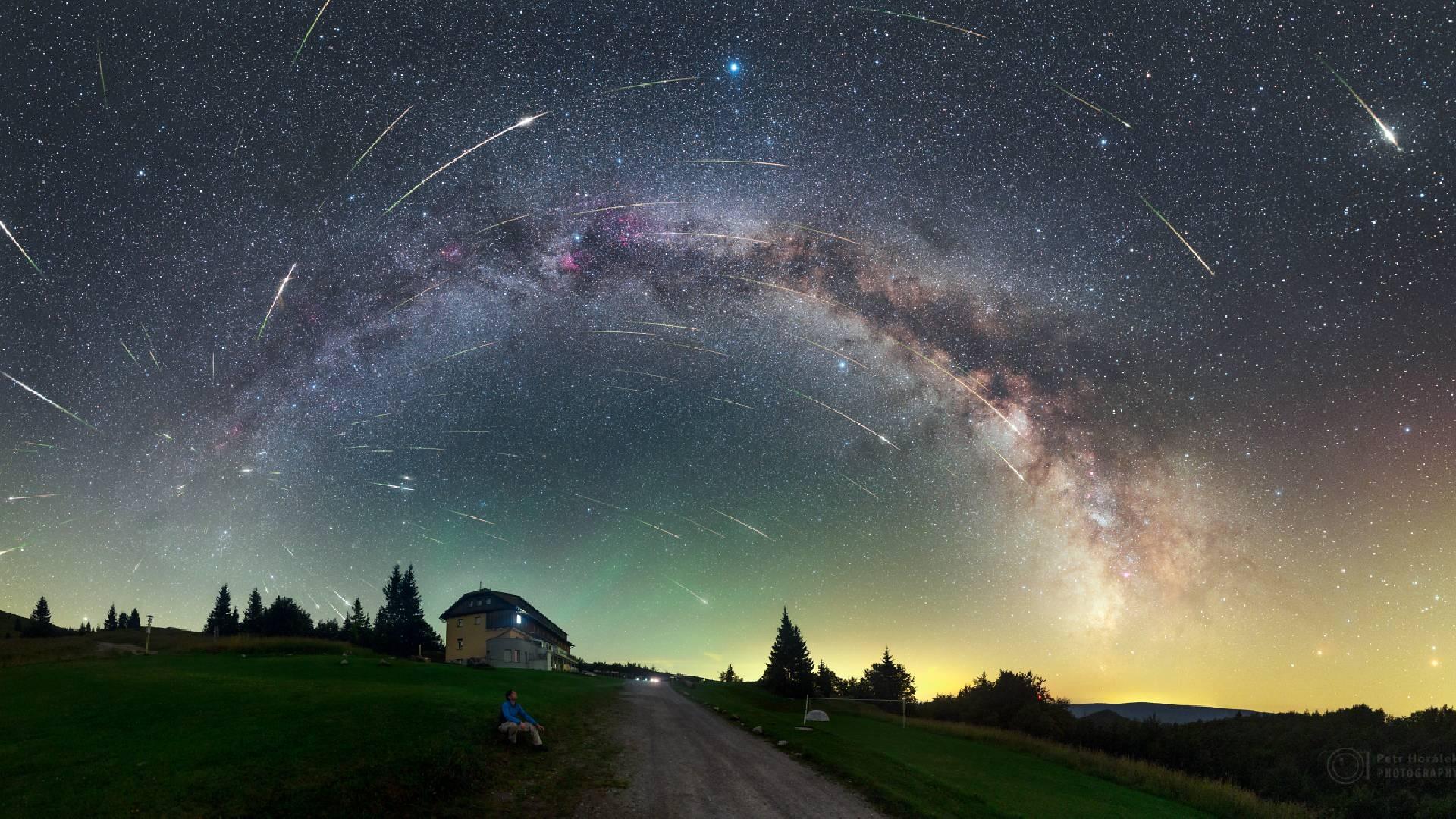 Đêm nay diễn ra cực đại mưa sao băng Perseid: Quan sát ở đâu tốt nhất?