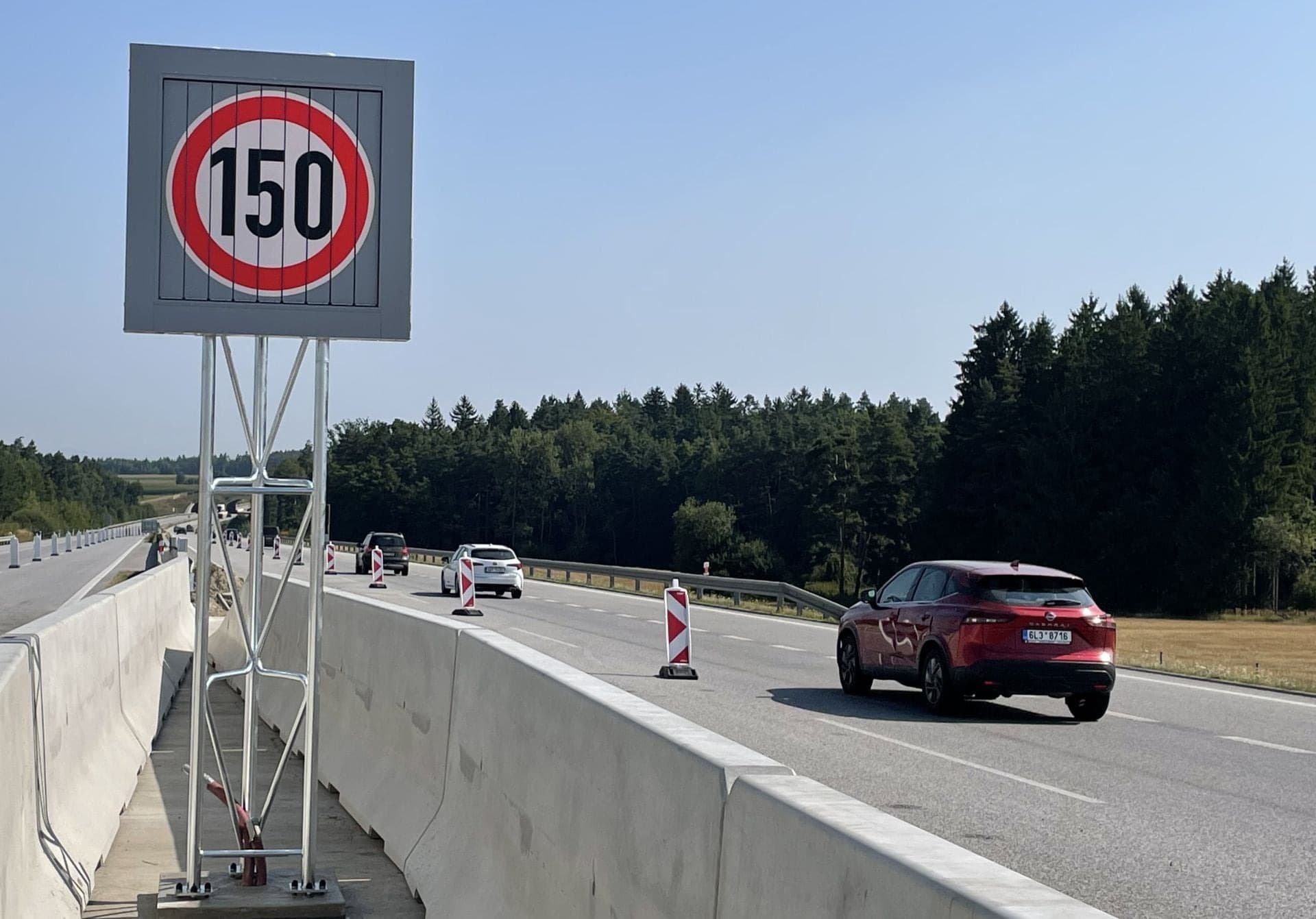 Bộ Giao thông Vận tải Séc kéo dài thử nghiệm tốc độ 150 km/h trên cao tốc D3 đến hết năm