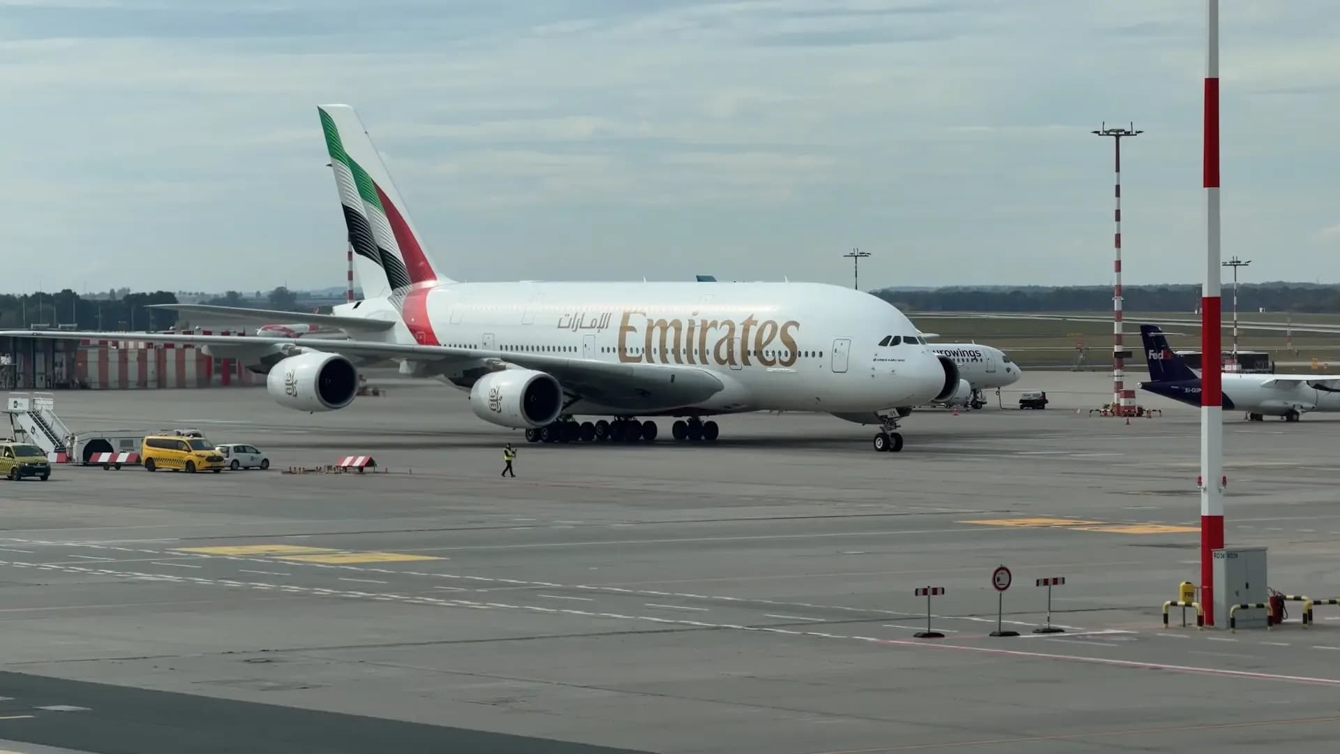 Airbus A380 lớn nhất thế giới trở lại Praha, bổ sung hạng phổ thông cao cấp