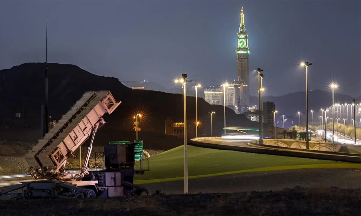 Arab Saudi tuyên bố hạ loạt tên lửa, UAV nhắm vào thủ đô