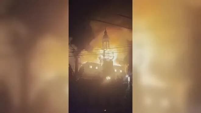 Bạo loạn 'tồi tệ nhất trong hàng chục năm' bùng phát ở Pháp
