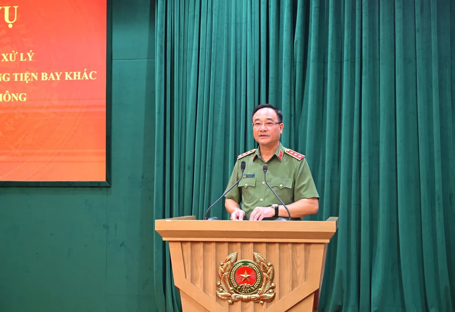 Bộ Công an: Xử lý thiết bị bay không người lái đe dọa an ninh, an toàn hàng không
