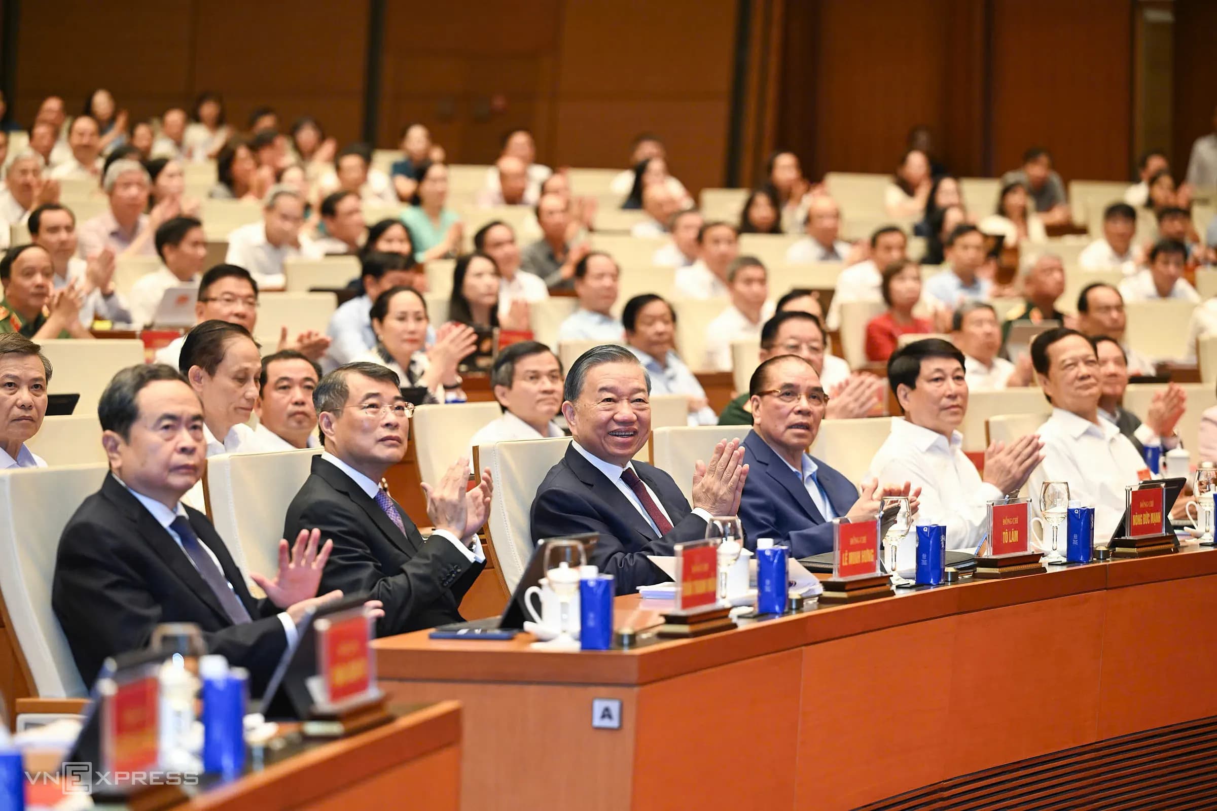 'Bố trí cán bộ không phải do xuất thân mà là có làm được việc hay không'