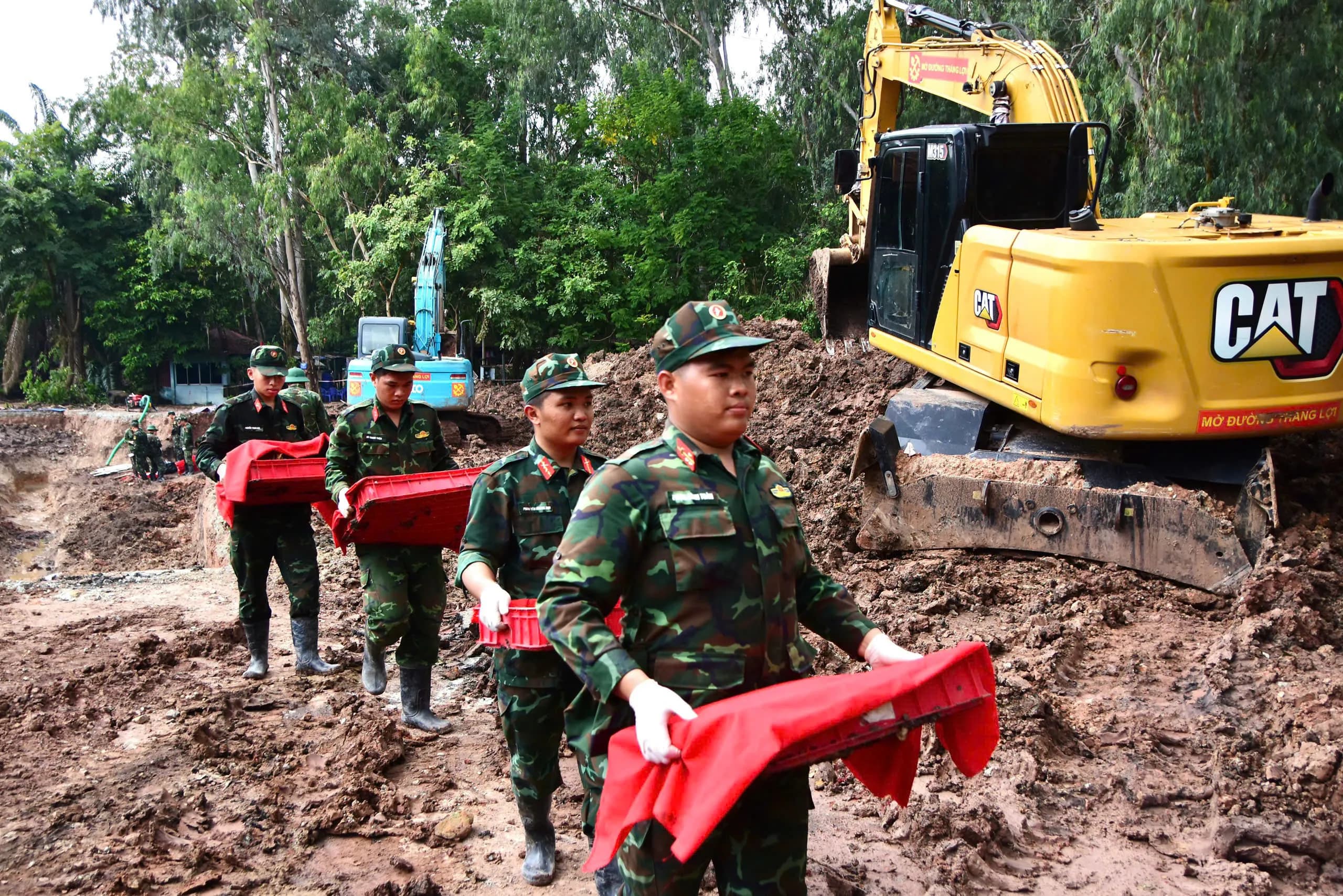 Đến ngày 22-10 đã tìm thấy 810 hài cốt liệt sĩ ở công viên Lê Thị Riêng