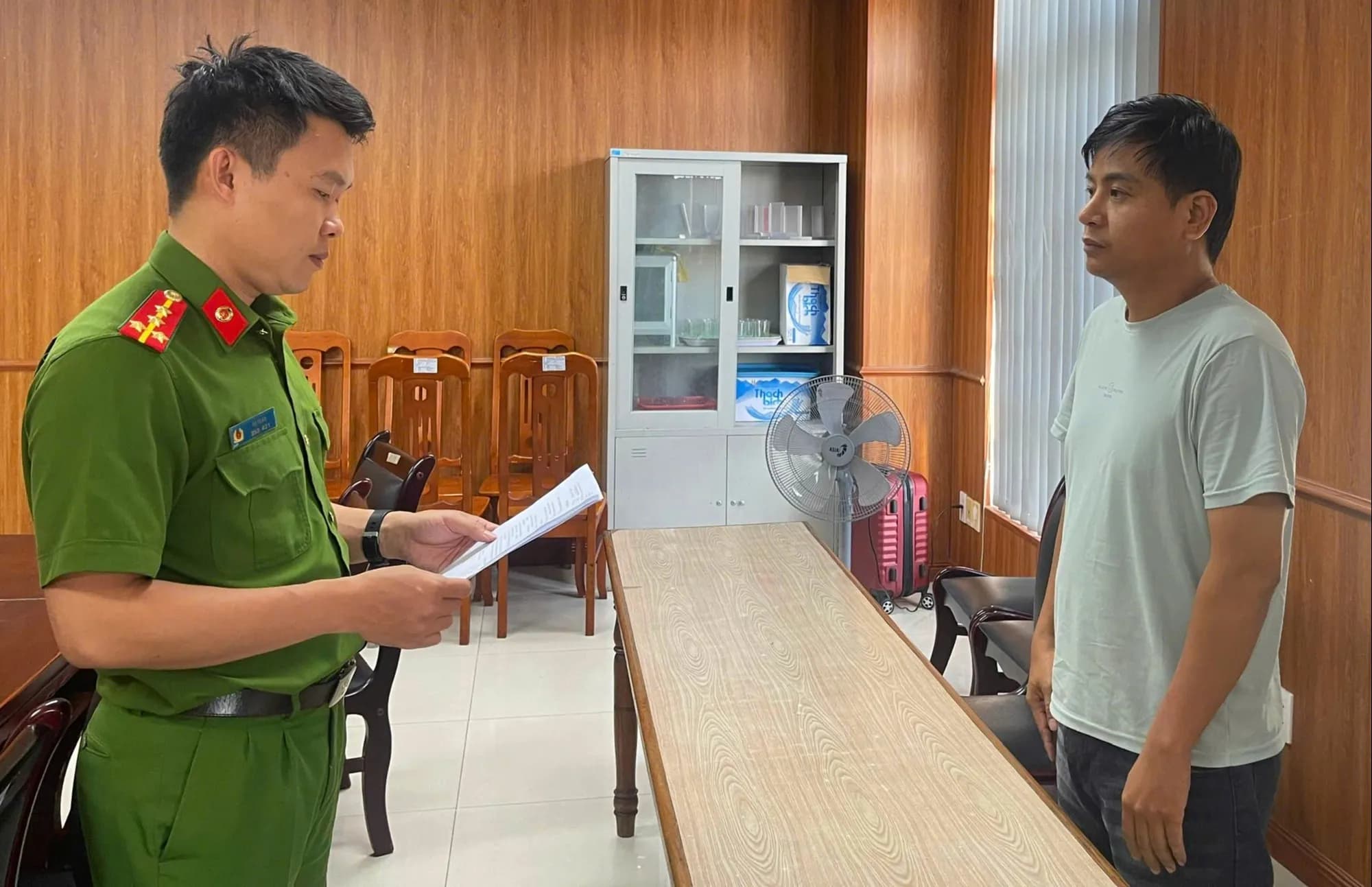 Dì ở Mỹ gửi 4,7 tỉ nhờ cháu mua nhà, cháu đặt cọc 70 triệu rồi 'biến mất'