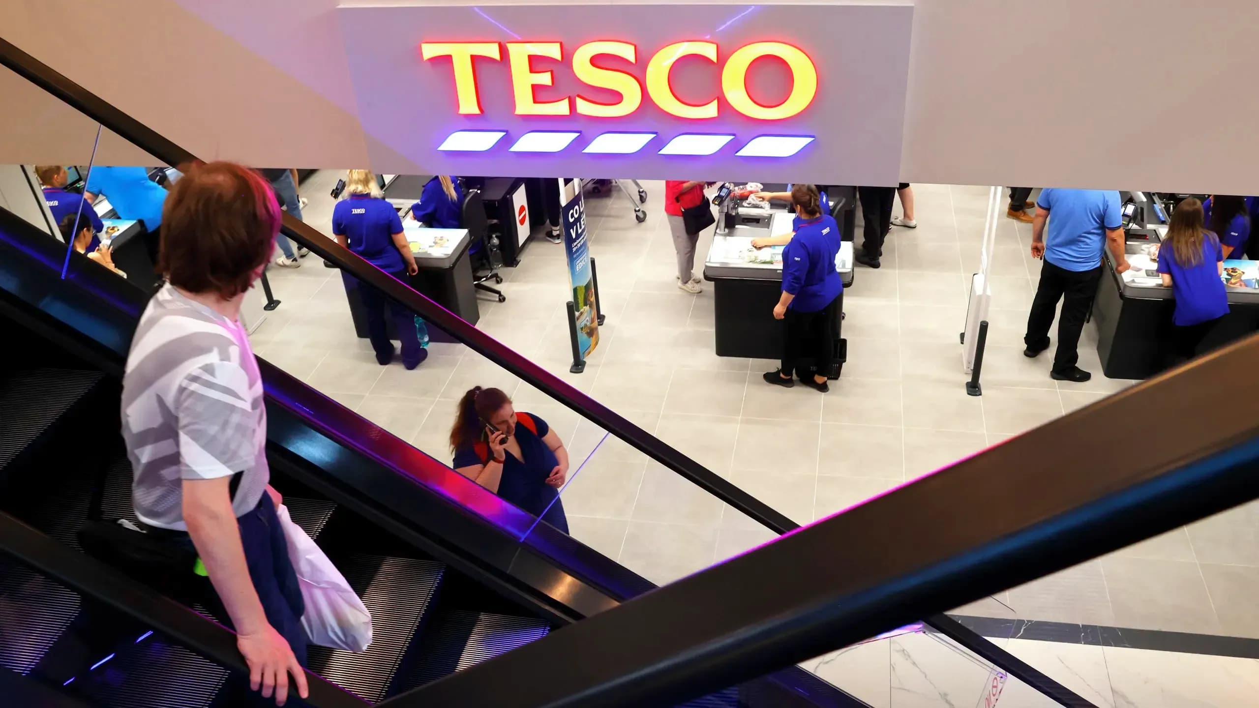 Các cửa hàng Tesco tại Séc và Slovakia sẽ được tập đoàn vận hành chuỗi siêu thị Albert tiếp quản