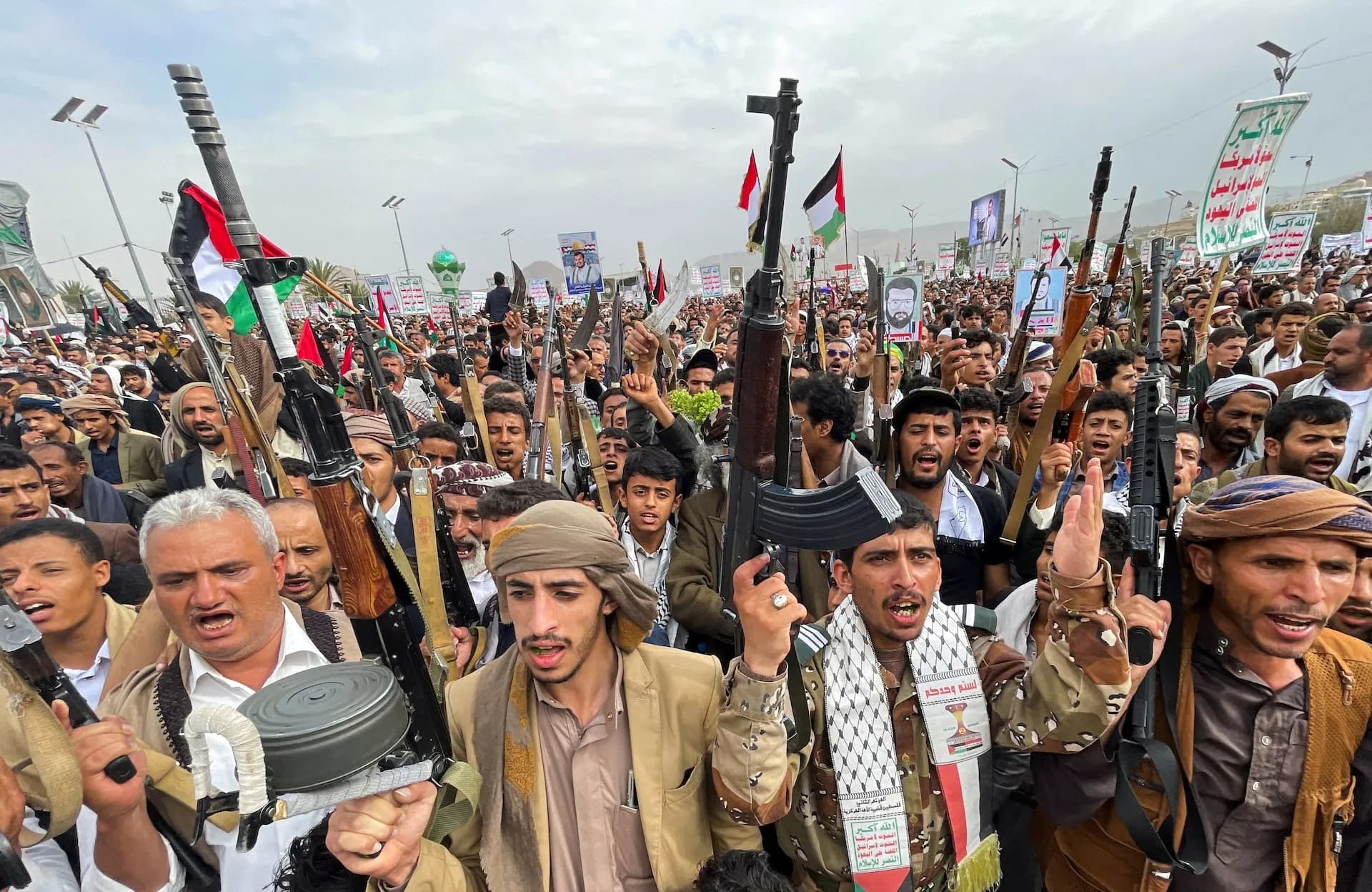 Houthi và cuộc chiến quanh mạng lưới dầu mỏ tỉ USD của Saudi Arabia