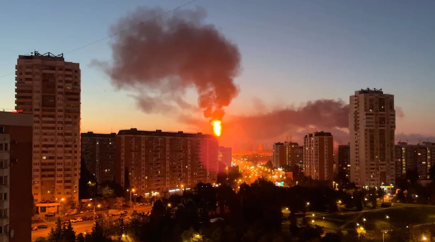 Mỹ buộc Ukraine không được tấn công nhà máy lọc dầu Nga