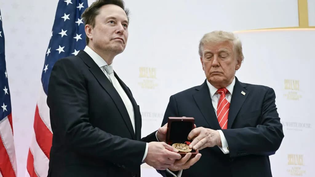 Mỹ nhiều lần đề nghị SpaceX bật, tắt Starlink, hỗ trợ Ukraine và người biểu tình Iran