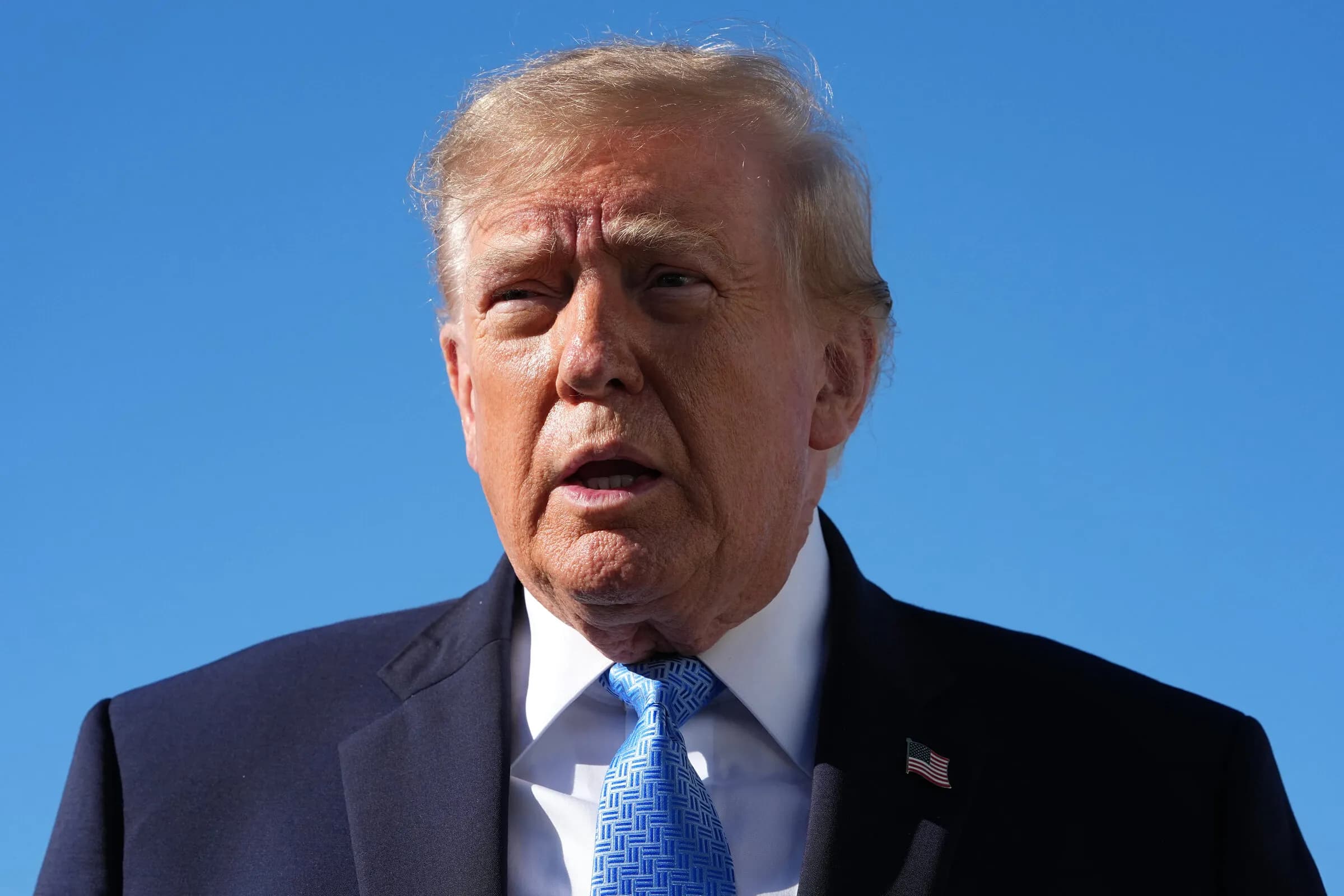 Ông Trump công kích ông Obama sau lời châm chọc về Nhà Trắng
