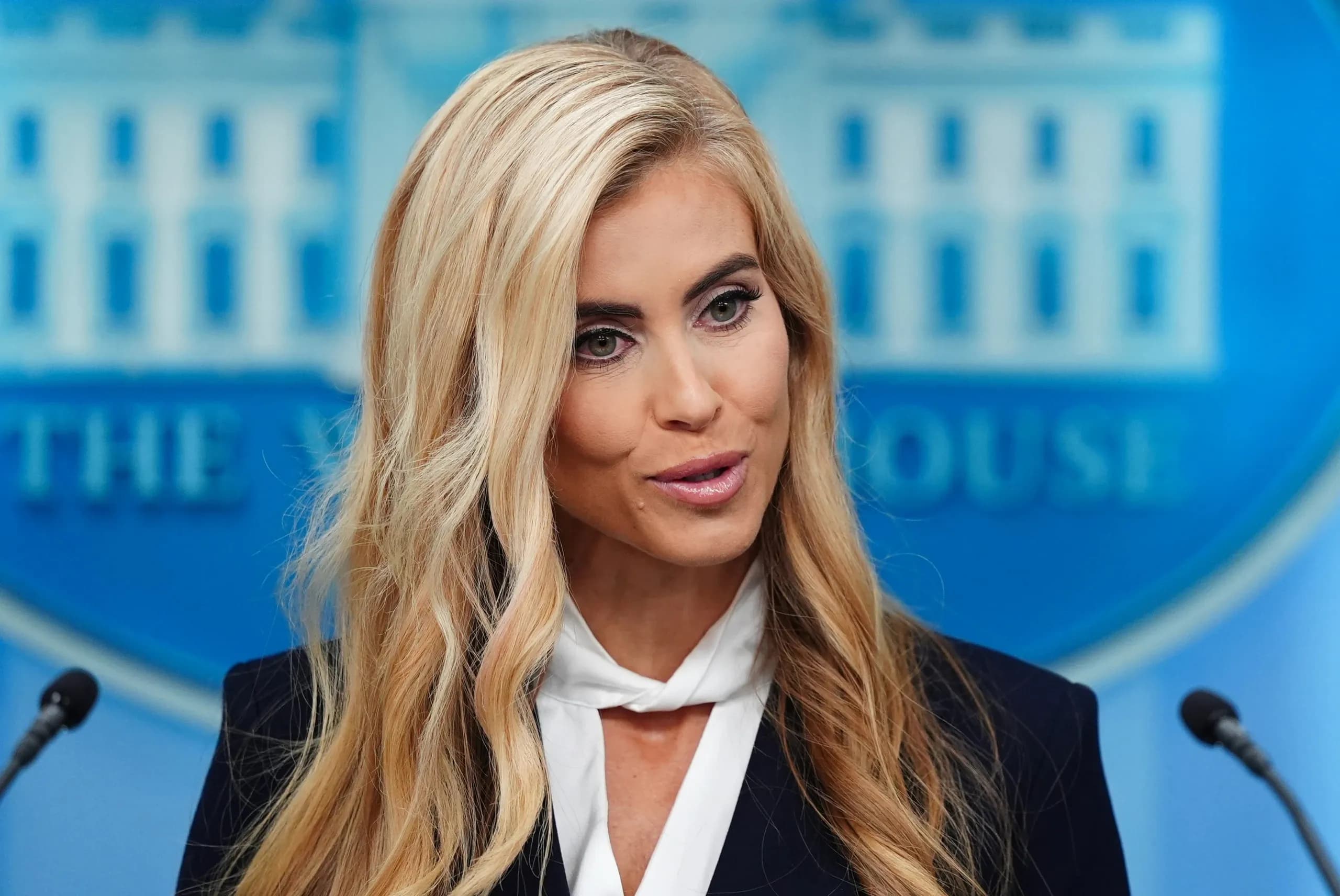 Thư ký báo chí Nhà Trắng khen ông Trump hết lời sau khi bị sa thải