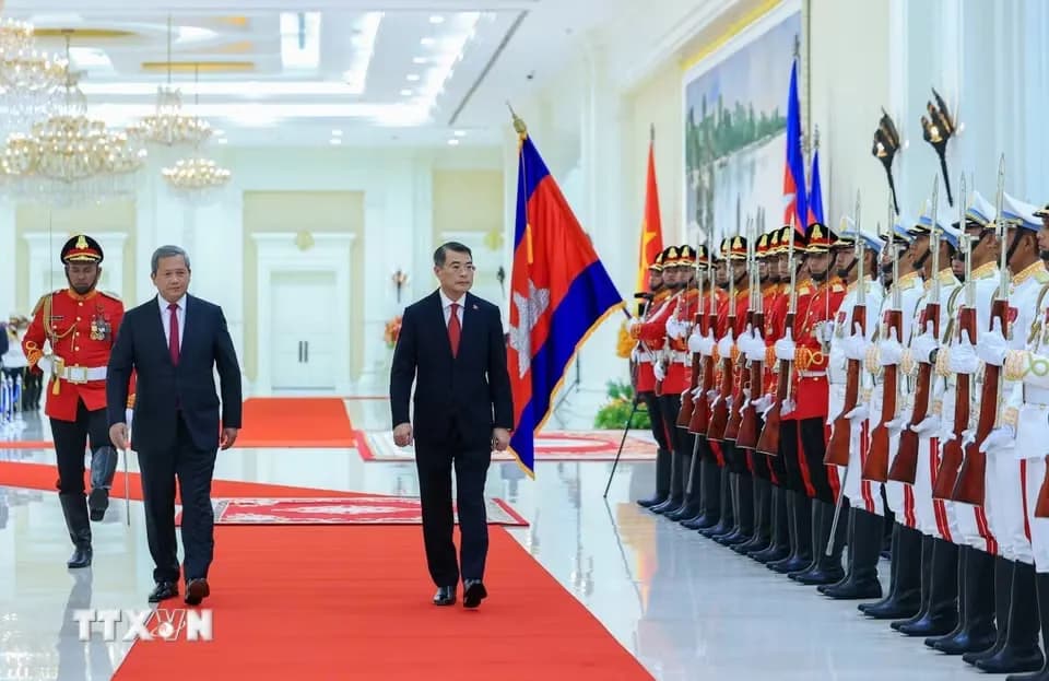 Thủ tướng Hun Manet chủ trì lễ đón Thủ tướng Lê Minh Hưng