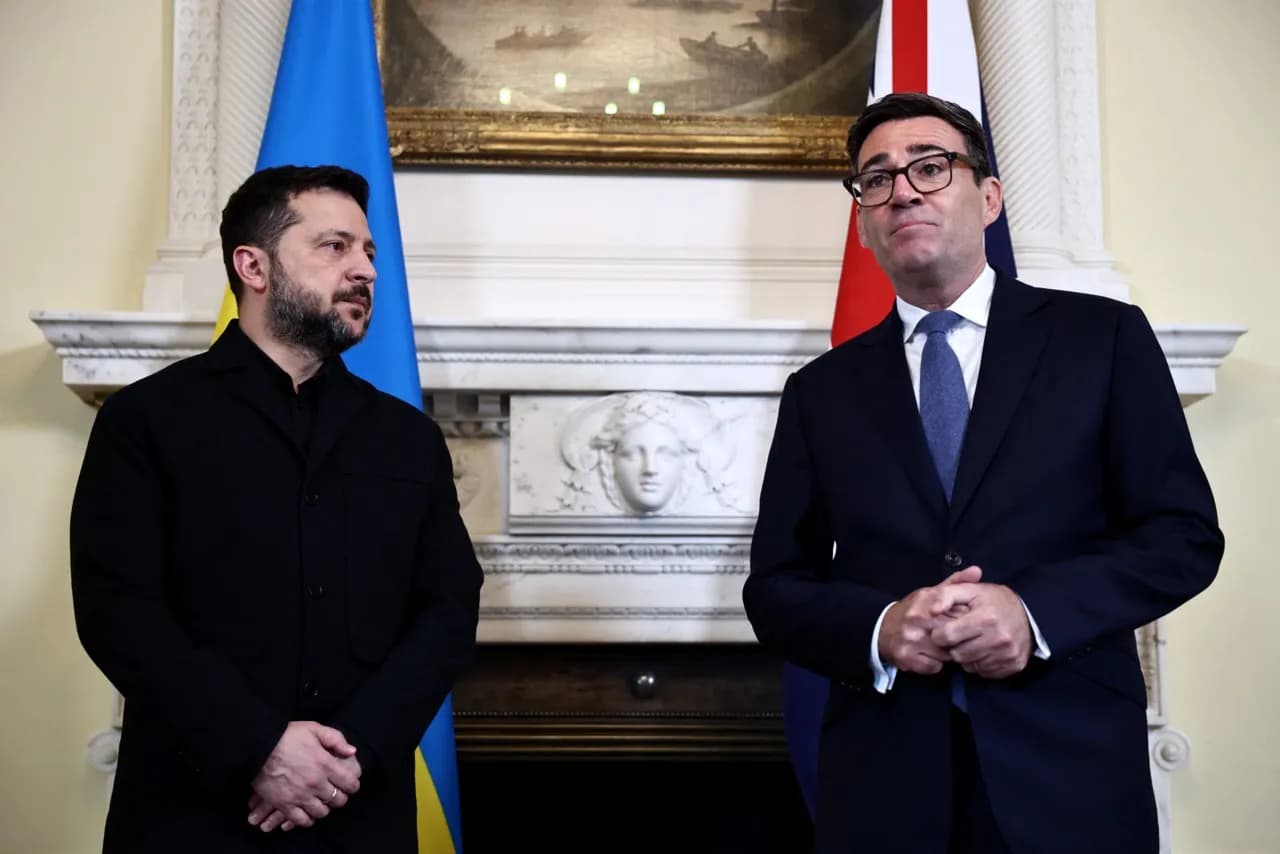 Tin tức thế giới 15-10: Ông Zelensky cảm thấy bị ông Trump phản bội; 2 tàu chìm gần eo biển Hormuz