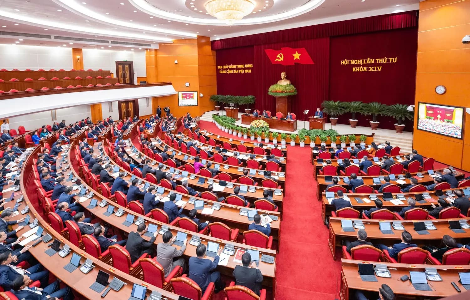 Tổng Bí thư, Chủ tịch nước Tô Lâm ký Kết luận về Đề cương nghiên cứu sửa đổi, bổ sung Điều lệ Đảng