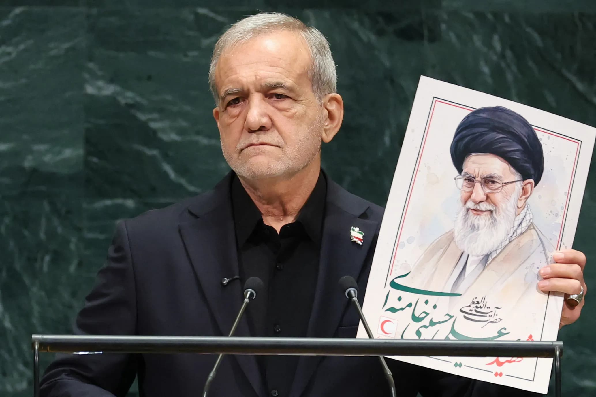Tổng thống Iran tiết lộ tình trạng sức khỏe của Lãnh tụ tối cao Mojtaba Khamenei