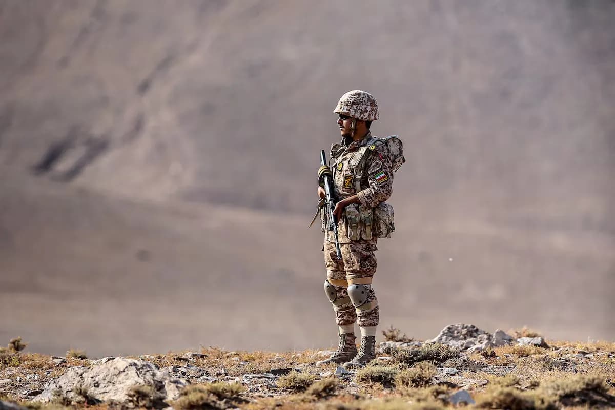Tướng Iran: Cuộc chiến trên bộ của Mỹ ở Iran sẽ 'không kéo dài nổi 20 ngày'