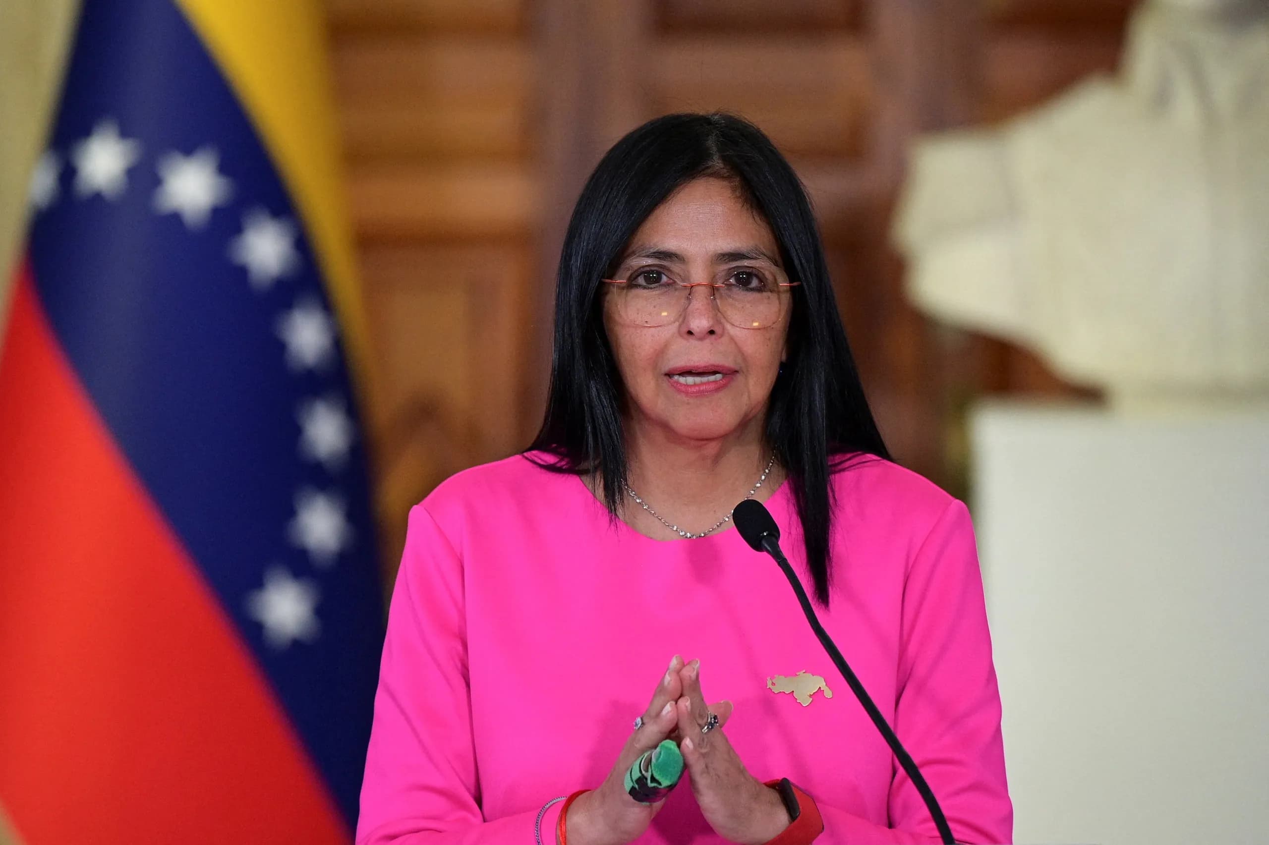 Venezuela đòi Anh hoàn trả 1,9 tỉ USD vàng thỏi