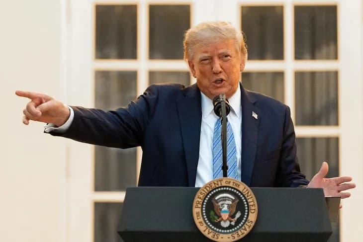 Ông Trump cấm Đài CNN vào Nhà Trắng đưa tin