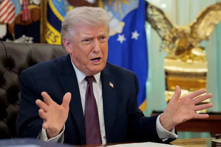 Rộ tin ông Trump bác đề xuất hòa bình của Iran, tính nối lại tấn công