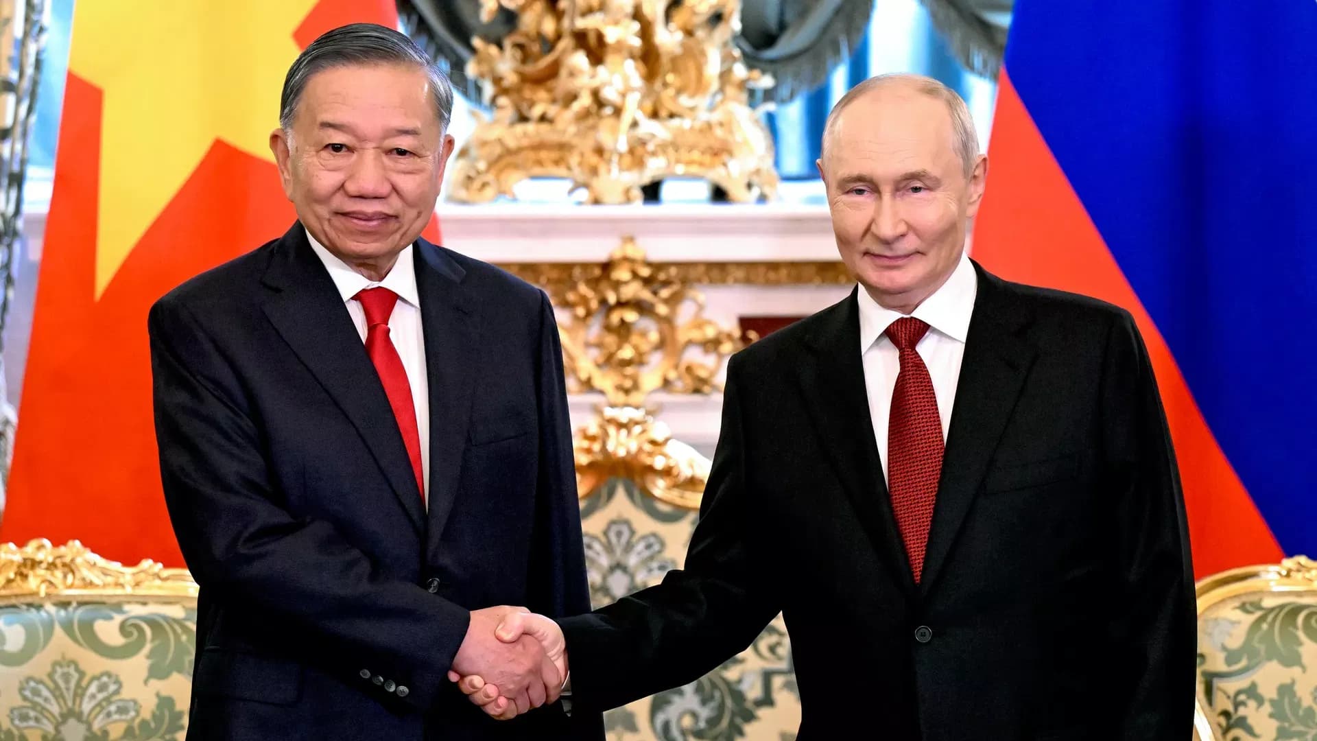 Tổng Bí thư, Chủ tịch nước Tô Lâm và Tổng thống Putin thông qua Tuyên bố chung tăng cường quan hệ Việt Nam - Nga