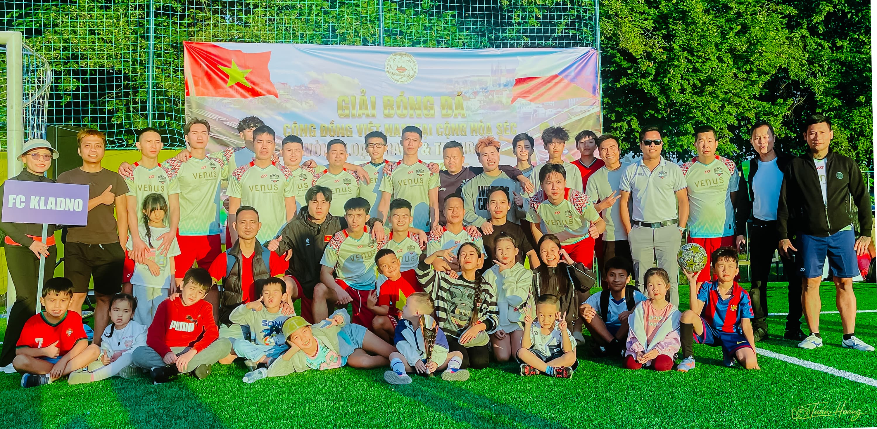 Sôi động vòng loại Giải bóng đá cộng đồng người Việt khu vực Praha - Trung Séc: FC Sapa Praha vô địch, FC Kladno tạo dấu ấn