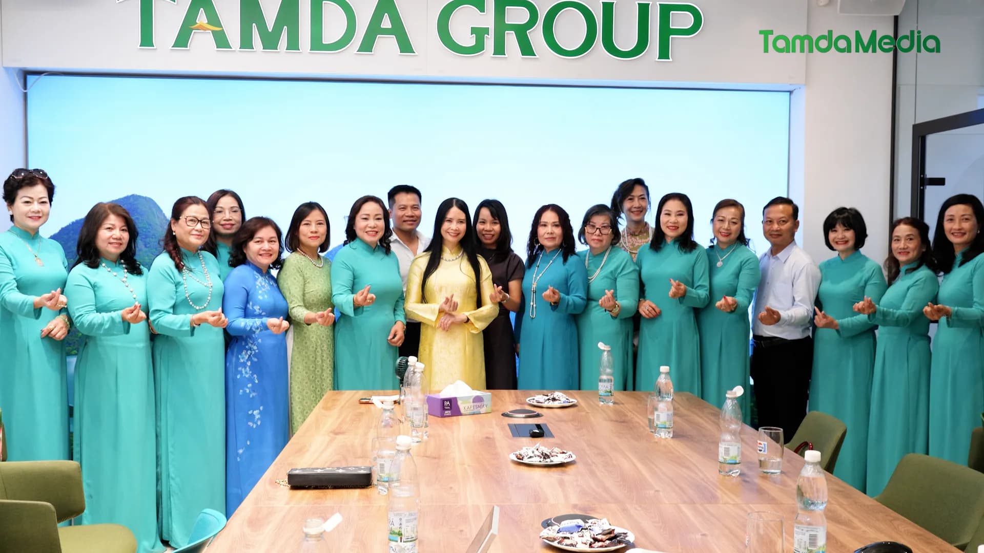Đoàn Trung ương Hội Liên hiệp Phụ nữ Việt Nam thăm Tamda Group tại Cộng hòa Séc