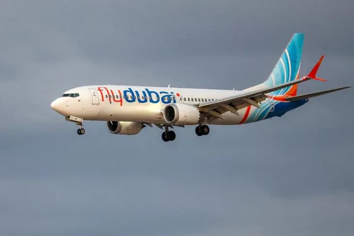 Vì sao có tới 4 phi công trên máy bay Flydubai vào thời điểm gặp sự cố?