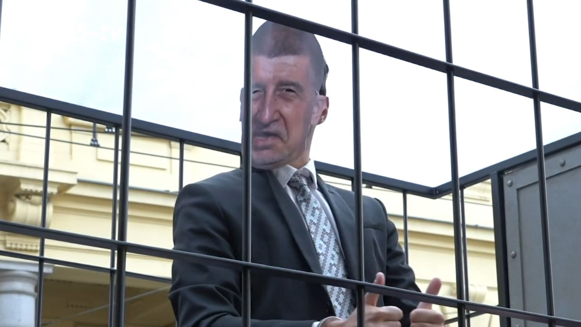Cựu thủ tướng Andrej Babiš chính thức phải hầu tòa