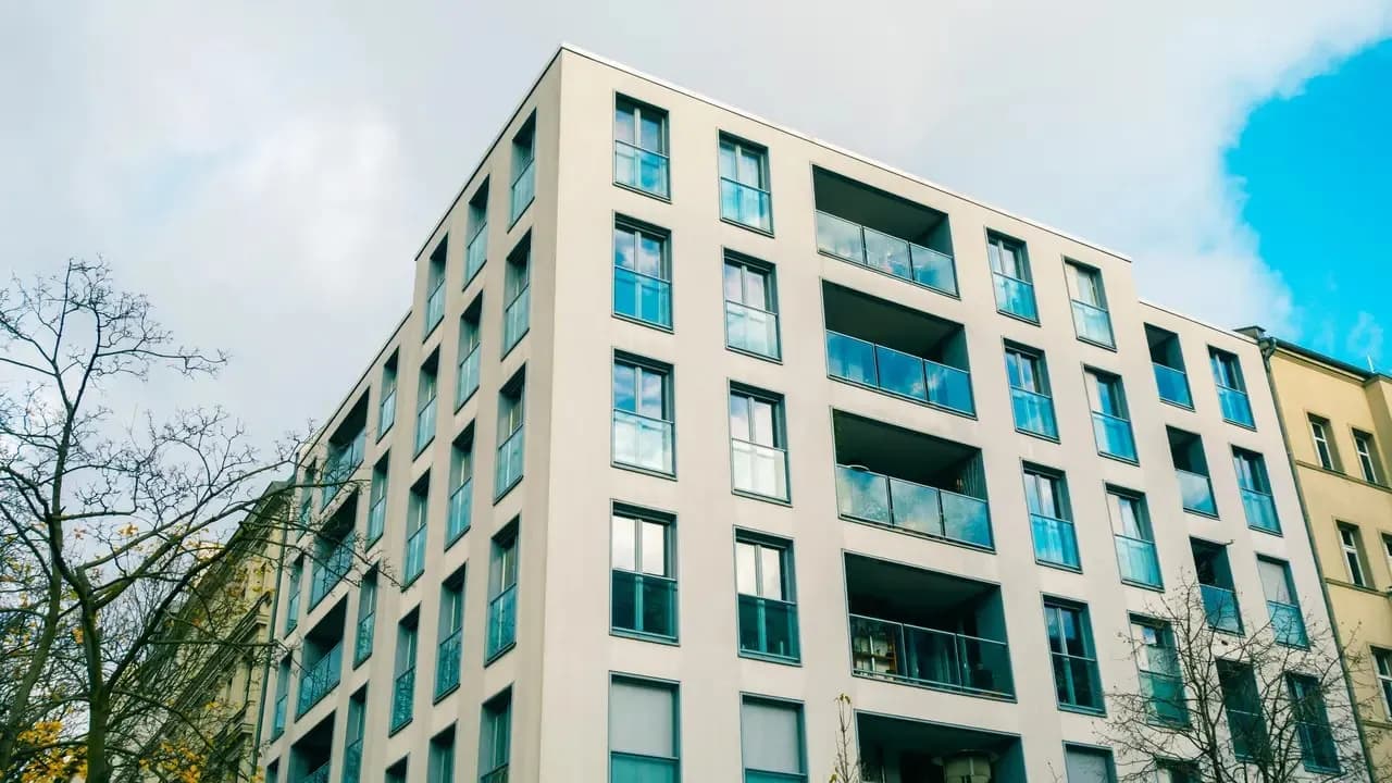Lãi suất thế chấp tại Séc tiếp tục tăng trong tháng 10: Nguy cơ tiến gần ngưỡng 6%