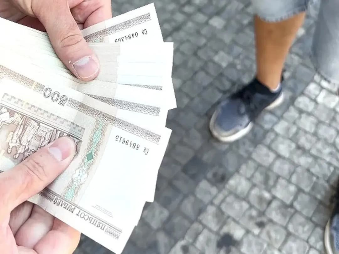 Trục xuất 4 đối tượng người nước ngoài chuyên lừa đổi tiền và móc túi khách du lịch tại Praha
