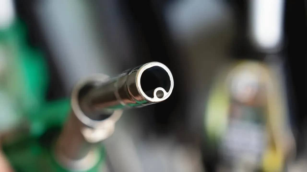 Giá nhiên liệu tại Séc tăng 37,5%: Mức tăng cao thứ 4 toàn Liên minh châu Âu