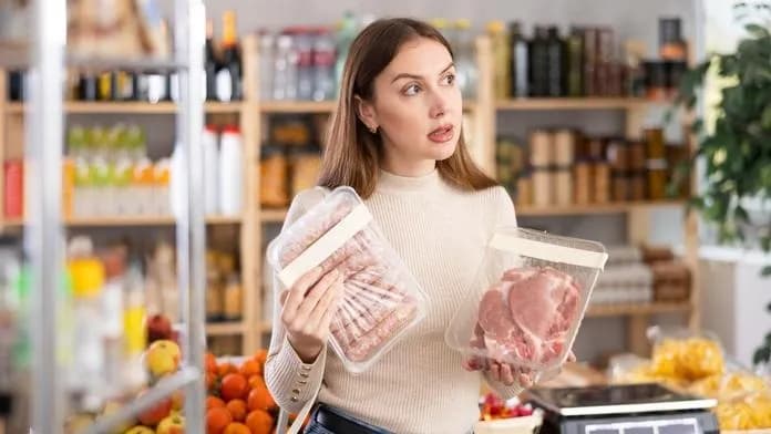 Séc cảnh báo sản phẩm thịt bò tatarák nhiễm khuẩn Listeria bán tại siêu thị Albert